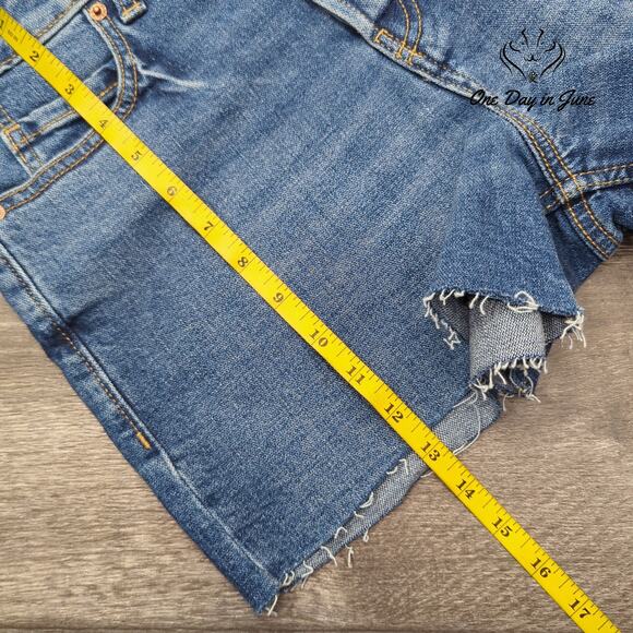 Old Navy Sky hi A Line Denim Shorts Size 6 - Picture 6 of 7